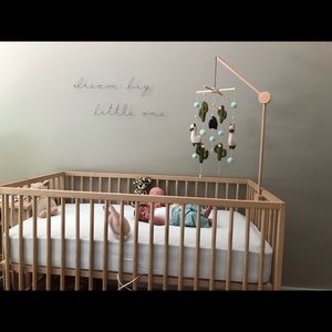 Dream big little one minimalist wire word handing